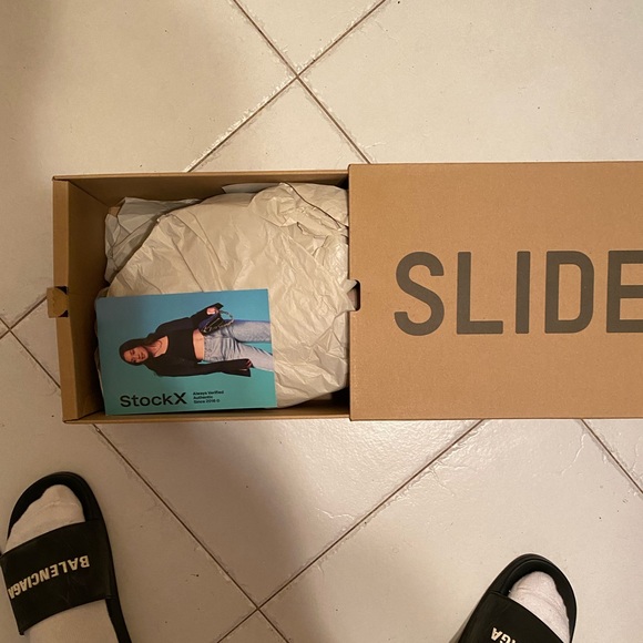 Pure Yeezy slides size 13 brand new in box never worn main image 3